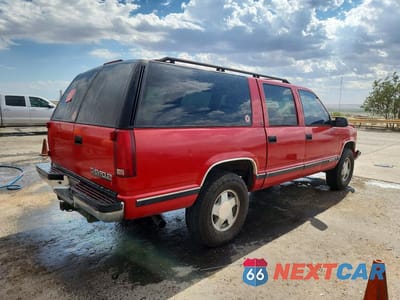 Trzecie zdjęcie samochodu z tyłu: 1997 CHEVROLET SUBURBAN K1500 VIN:3GNFK16R2VG123003 - miniatura