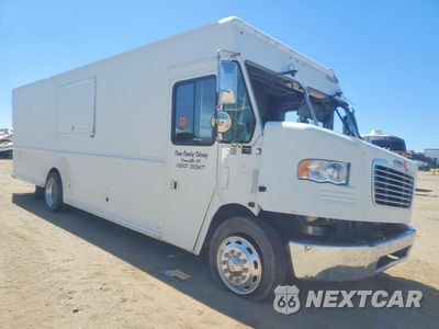 Czwarte zdjęcie samochodu z boku: 2021 FREIGHTLINER MT55 CHASSIS FOOD TRUCK VIN:4UZAARFC7MCMU5567 - miniatura