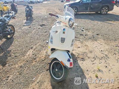 Drugie zdjęcie samochodu z przodu: 2010 VESPA GTS 300 SUPER VIN:ZAPM459LXA5701311 - miniatura