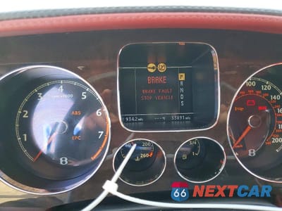 Zdjęcie 9 z 12 samochodu: 2005 BENTLEY CONTINENTL VIN:SCBCR63W45C027197 - miniatura