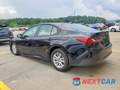 Drugie zdjęcie samochodu z przodu: 2026 TOYOTA CAMRY LE VIN:4T1DAACK1TU747052 - miniatura