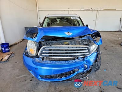 Piąte zdjęcie samochodu w środku: 2014 MINI COOPER COUNTRYMAN VIN:WMWZB3C58EWR36654 - miniatura