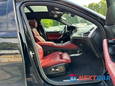 Zdjęcie 8 z 10 samochodu: 2022 BMW X6 XDRIVE40I VIN:5UXCY6C05N9L63884 - miniatura
