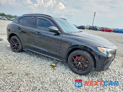 Czwarte zdjęcie samochodu z boku: 2018 ALFA ROMEO STELVIO TI SPORT VIN:ZASFAKNN4J7C00385 - miniatura