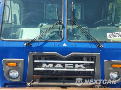 Zdjęcie 7 z 11 samochodu: 2012 MACK LEU600 REFUSE TRUCK VIN:1M2AU02C3CM006075 - miniatura