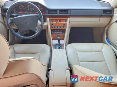 Zdjęcie 8 z 12 samochodu: 1995 MERCEDES-BENZ E 320 BASE VIN:WDBEA32E3SC173248 - miniatura