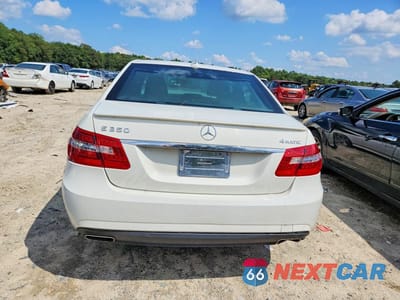 Zdjęcie 6 z 13 samochodu: 2011 MERCEDES-BENZ E 350 4MATIC VIN:WDDHF8HB1BA451883 - miniatura