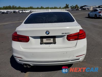 Zdjęcie 6 z 12 samochodu: 2018 BMW 330 I VIN:WBA8B9G54JNV00196 - miniatura