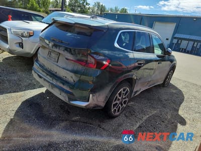Trzecie zdjęcie samochodu z tyłu: 2023 BMW X1 XDRIVE28I VIN:WBX73EF09P5W38239 - miniatura
