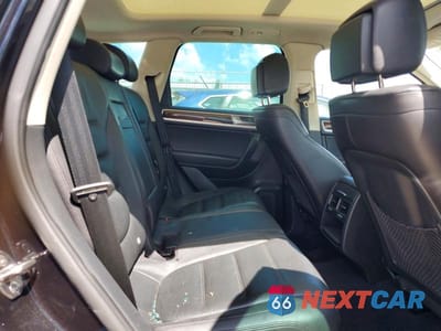 Zdjęcie 11 z 13 samochodu: 2016 VOLKSWAGEN TOUAREG SPORT VIN:WVGEF9BPXGD001125 - miniatura