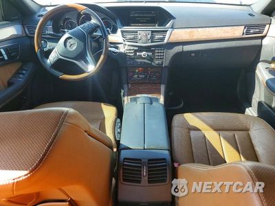 Zdjęcie 8 z 12 samochodu: 2012 MERCEDES-BENZ E 350 VIN:WDDHF5KBXCA641027 - miniatura