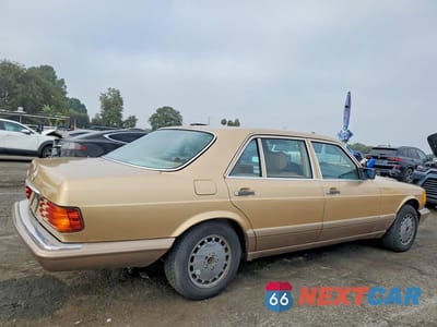 Trzecie zdjęcie samochodu z tyłu: 1986 MERCEDES-BENZ 560 SEL VIN:WDBCA39D2GA249775 - miniatura