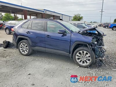 Czwarte zdjęcie samochodu z boku: 2025 TOYOTA RAV4 XLE PREMIUM VIN:2T3C1RFV2SW425669 - miniatura