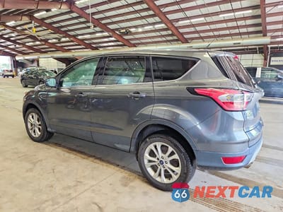 Drugie zdjęcie samochodu z przodu: 2017 FORD ESCAPE SE VIN:1FMCU9GDXHUC46455 - miniatura