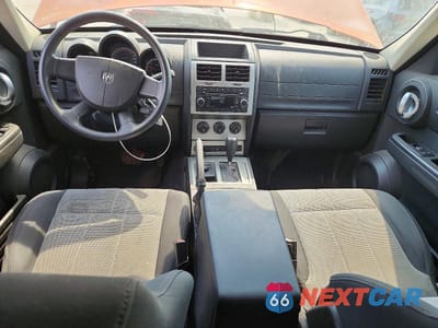 Zdjęcie 8 z 13 samochodu: 2007 DODGE NITRO SXT VIN:1D8GU28K97W578594 - miniatura