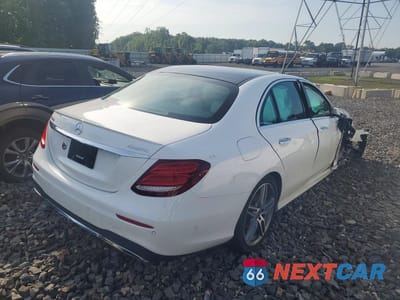 Trzecie zdjęcie samochodu z tyłu: 2020 MERCEDES-BENZ E 350 4MATIC VIN:W1KZF8EB6LA759223 - miniatura