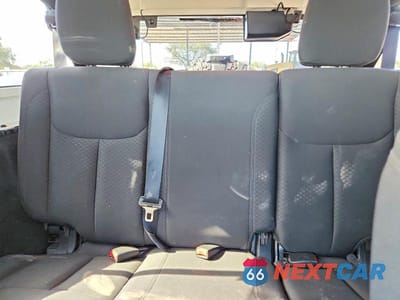 Zdjęcie 10 z 13 samochodu: 2016 JEEP WRANGLER UNLIMITED SPORT VIN:1C4BJWDG8GL318909 - miniatura