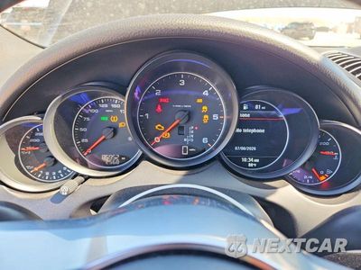 Zdjęcie 9 z 12 samochodu: 2016 PORSCHE CAYENNE VIN:WP1AF2A25GKA41476 - miniatura
