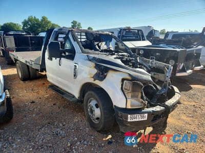 Czwarte zdjęcie samochodu z boku: 2021 FORD F350 SUPER DUTY VIN:1FDRF3GN9MEC81244 - miniatura