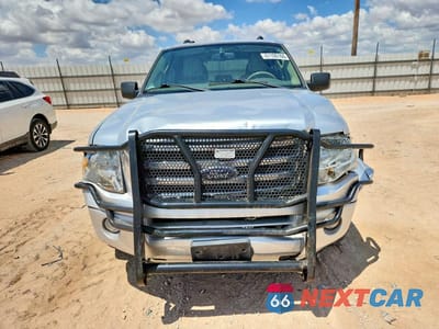 Piąte zdjęcie samochodu w środku: 2010 FORD EXPEDITION XLT VIN:1FMJU1F57AEB70504 - miniatura