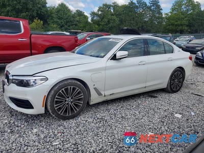 2019 BMW 530E WBAJA9C53KB399374 - główne zdjęcie licytacji z USA - miniatura
