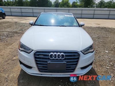 Piąte zdjęcie samochodu w środku: 2016 AUDI A3 PREMIUM VIN:WAUB8GFF9G1082642 - miniatura