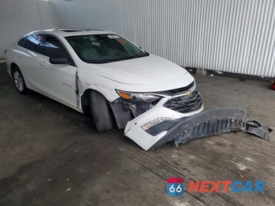 Czwarte zdjęcie samochodu z boku: 2019 CHEVROLET MALIBU LT VIN:1G1ZD5ST1KF135965 - miniatura