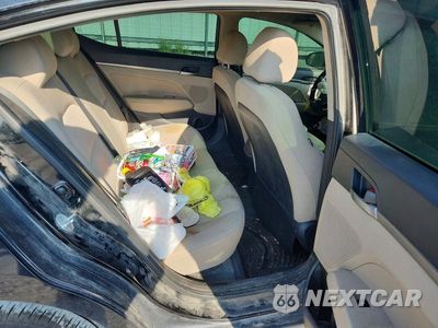 Zdjęcie 10 z 12 samochodu: 2018 HYUNDAI ELANTRA SE VIN:5NPD74LF3JH221889 - miniatura