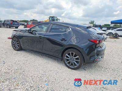 Drugie zdjęcie samochodu z przodu: 2023 MAZDA 3 SELECT VIN:JM1BPAKM8P1616642 - miniatura