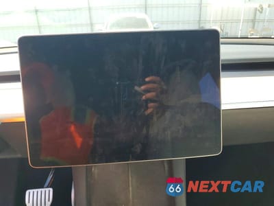 Zdjęcie 9 z 13 samochodu: 2022 TESLA MODEL Y VIN:7SAYGDEF9NF492722 - miniatura