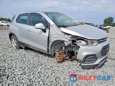 Czwarte zdjęcie samochodu z boku: 2017 CHEVROLET TRAX LS VIN:KL7CJNSB0HB251927 - miniatura