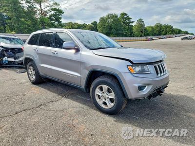 Czwarte zdjęcie samochodu z boku: 2015 JEEP GRAND CHEROKEE LAREDO VIN:1C4RJEAG7FC700439 - miniatura