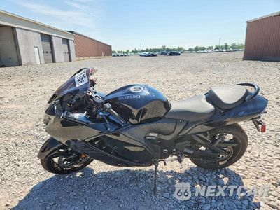 Trzecie zdjęcie samochodu z tyłu: 2025 SUZUKI GSX1300 VIN:JS1EJ11B1S7100850 - miniatura