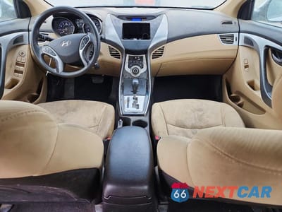 Zdjęcie 8 z 12 samochodu: 2012 HYUNDAI ELANTRA GLS VIN:5NPDH4AE0CH107732 - miniatura
