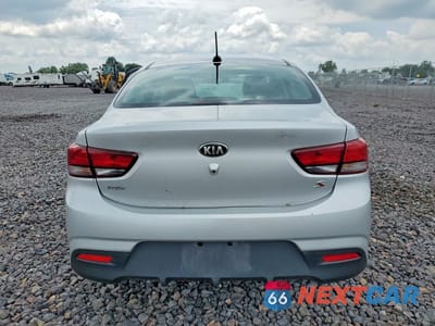 Zdjęcie 6 z 12 samochodu: 2018 KIA RIO S VIN:3KPA24AB7JE075924 - miniatura