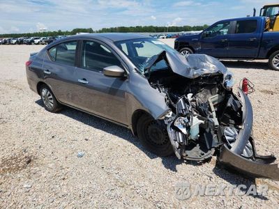 Czwarte zdjęcie samochodu z boku: 2016 NISSAN VERSA 1.6 SV VIN:3N1CN7AP3GL881778 - miniatura