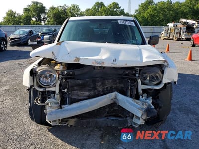Piąte zdjęcie samochodu w środku: 2015 JEEP PATRIOT LATITUDE VIN:1C4NJPFB2FD156840 - miniatura