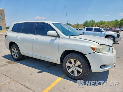 Czwarte zdjęcie samochodu z boku: 2010 TOYOTA HIGHLANDER BASE VIN:5TDZK3EH6AS009074 - miniatura