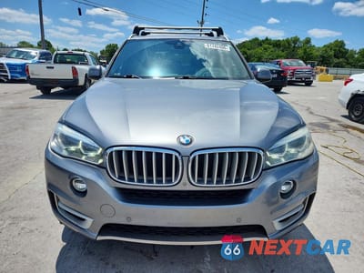 Piąte zdjęcie samochodu w środku: 2017 BMW X5 XDRIVE35D VIN:5UXKS4C3XH0U05888 - miniatura
