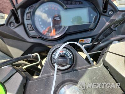 Zdjęcie 8 z 9 samochodu: 2015 KAWASAKI ZX1000 M VIN:JKAZXCM19FA005315 - miniatura