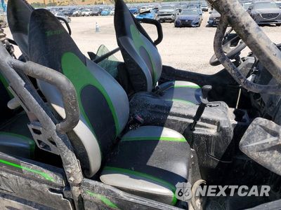 Piąte zdjęcie samochodu w środku: 2020 KAWASAKI TERYX UTILITY VEHICLE VIN:JKBRTCG15LB523172 - miniatura