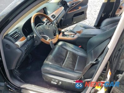 Zdjęcie 7 z 13 samochodu: 2017 LEXUS LS 460 BASE VIN:JTHBL5EF8H5146444 - miniatura