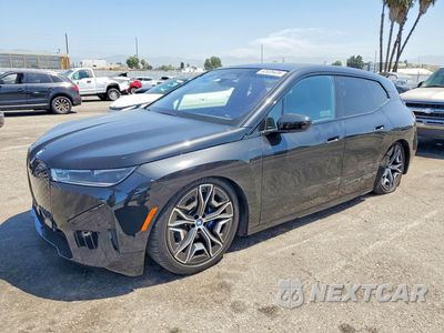 2025 BMW IX XDRIVE50 WB523CF05SCU86925 - główne zdjęcie licytacji z USA - miniatura