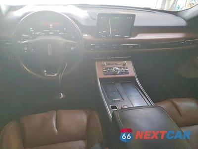 Zdjęcie 8 z 13 samochodu: 2020 LINCOLN AVIATOR RESERVE VIN:5LM5J7XC7LGL32632 - miniatura