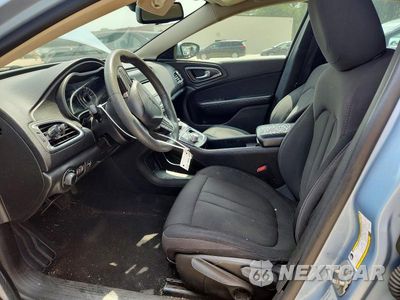 Zdjęcie 7 z 12 samochodu: 2015 CHRYSLER 200 LIMITED VIN:1C3CCCAB9FN737557 - miniatura