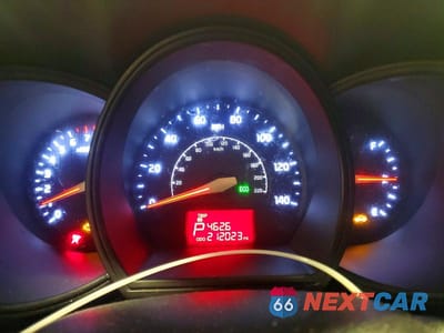 Zdjęcie 9 z 13 samochodu: 2013 KIA RIO EX VIN:KNADN4A30D6113370 - miniatura
