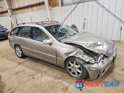 Czwarte zdjęcie samochodu z boku: 2003 MERCEDES-BENZ C 240 SPORTWAGON 4MATIC VIN:WDBRH81J83F372062 - miniatura