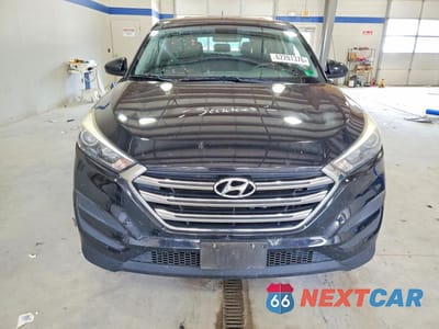 Piąte zdjęcie samochodu w środku: 2017 HYUNDAI TUCSON SE VIN:KM8J23A48HU381050 - miniatura