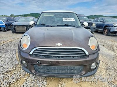 Piąte zdjęcie samochodu w środku: 2011 MINI COOPER VIN:WMWSU3C50BT091209 - miniatura