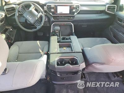 Zdjęcie 8 z 12 samochodu: 2024 TOYOTA TUNDRA SR5 VIN:5TFLA5DB5RX202324 - miniatura